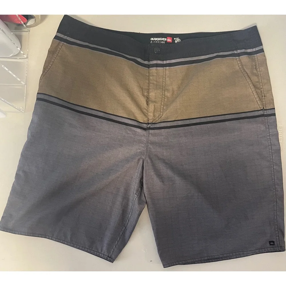 Quiksilver Amphibian Mens Hybrid Board Shorts Grey Tan Striped 40